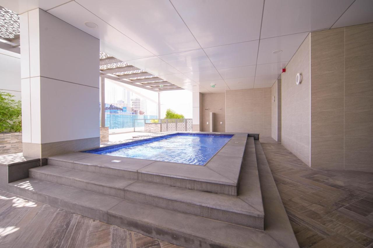 Elegant 2Br View With Rooftop Pool The Bay Dubaï Extérieur photo